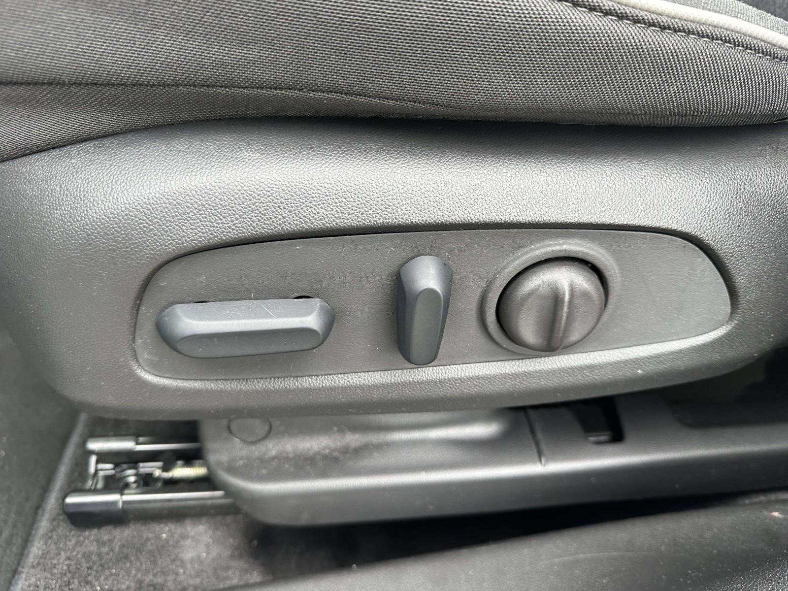 Certified 2023 Chevrolet TrailBlazer LT w/ Convenience Package image 14