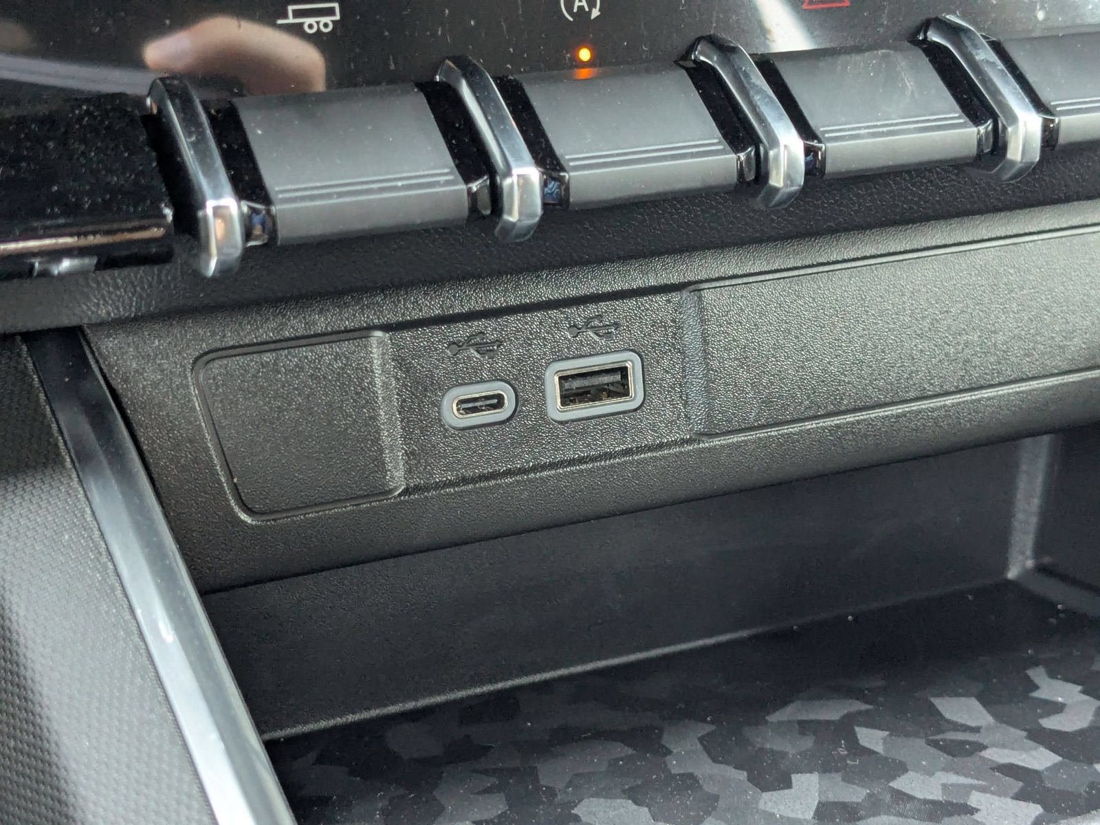 New 2026 GMC Canyon Elevation w/ Convenience Package RWD image 19