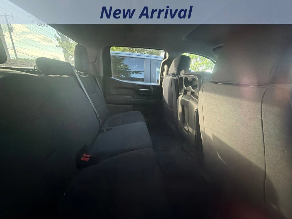 Used 2019 Chevrolet Silverado 1500 Custom w/ Custom Value Package AWD/4WD image 8