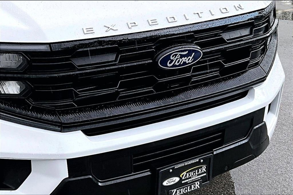 Used 2025 Ford Expedition Active AWD/4WD image 31