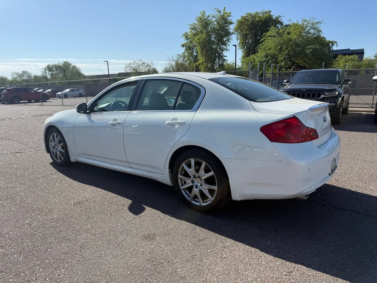 Used 2012 INFINITI G37 x Sedan w/ Premium Pkg AWD/4WD image 6