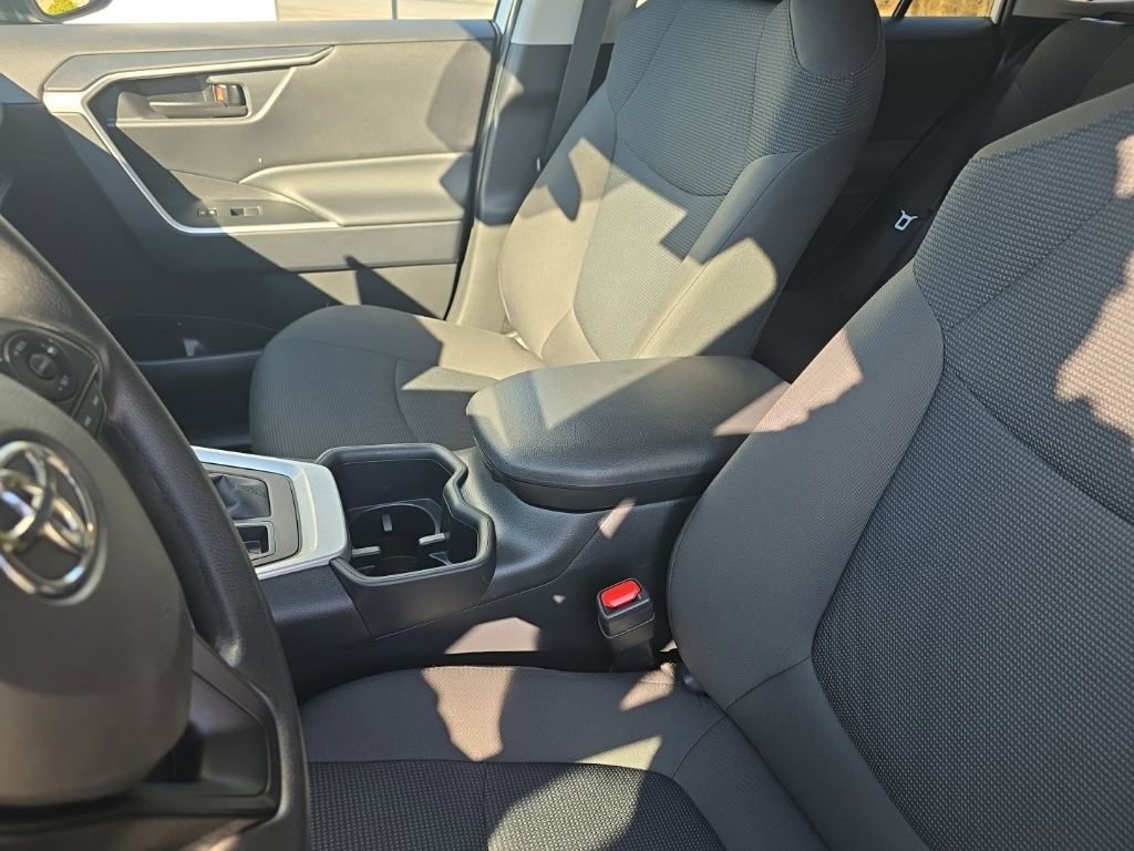 Used 2025 Toyota RAV4 LE image 20