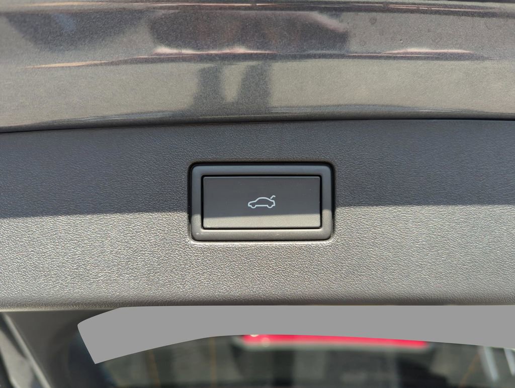 New 2026 Volkswagen Tiguan SE R-Line AWD/4WD image 41