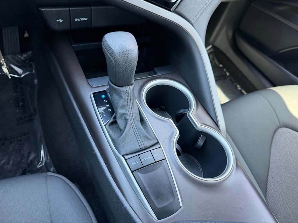 Used 2022 Toyota Camry LE FWD image 23
