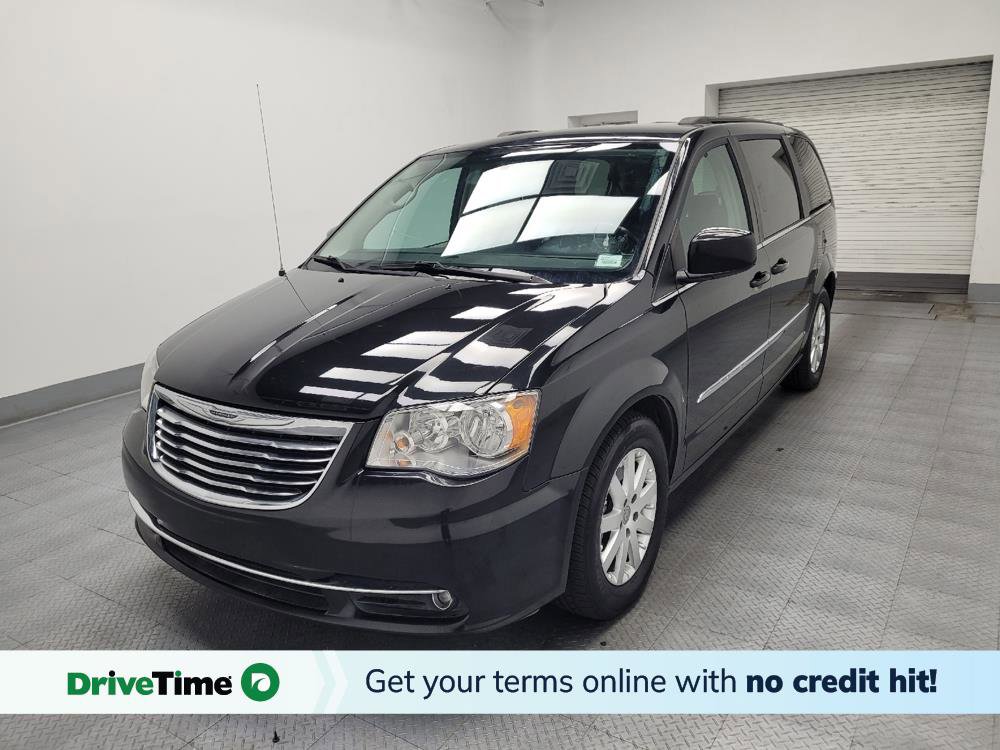 Used 2016 Chrysler Town & Country Touring