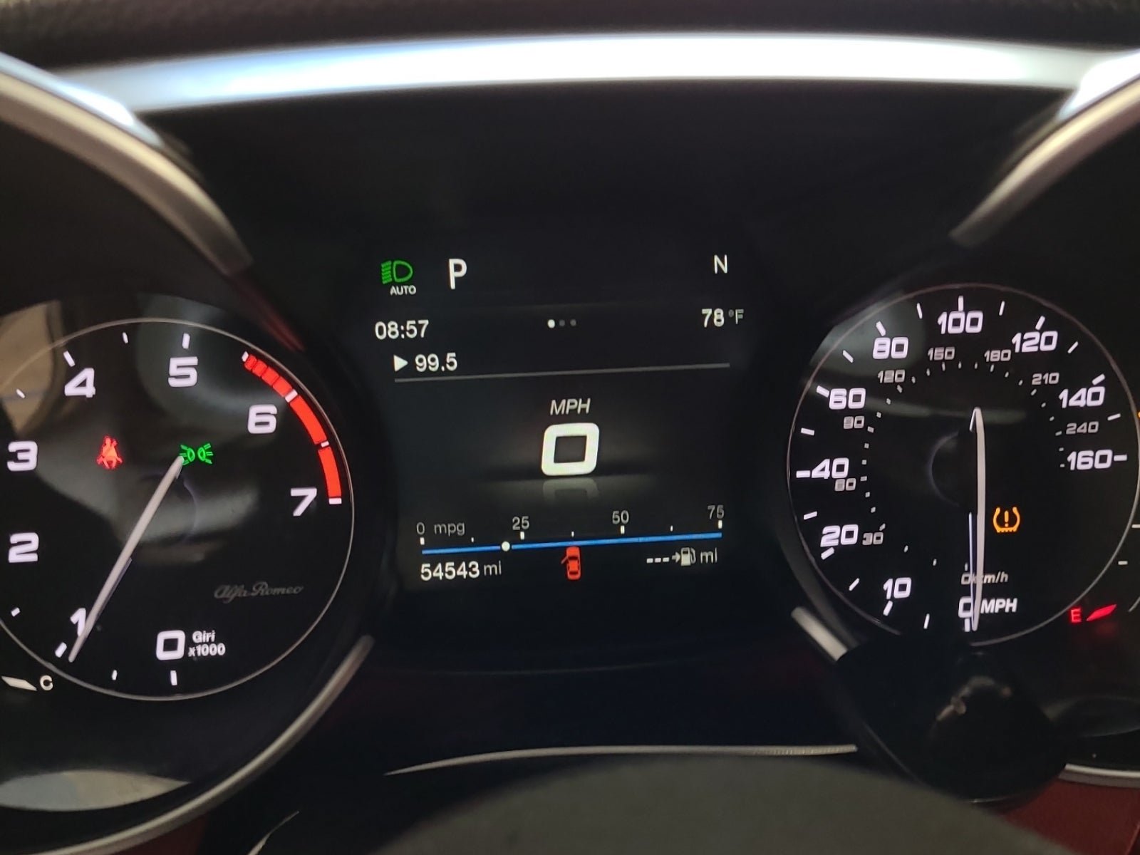 Used 2018 Alfa Romeo Giulia RWD image 10