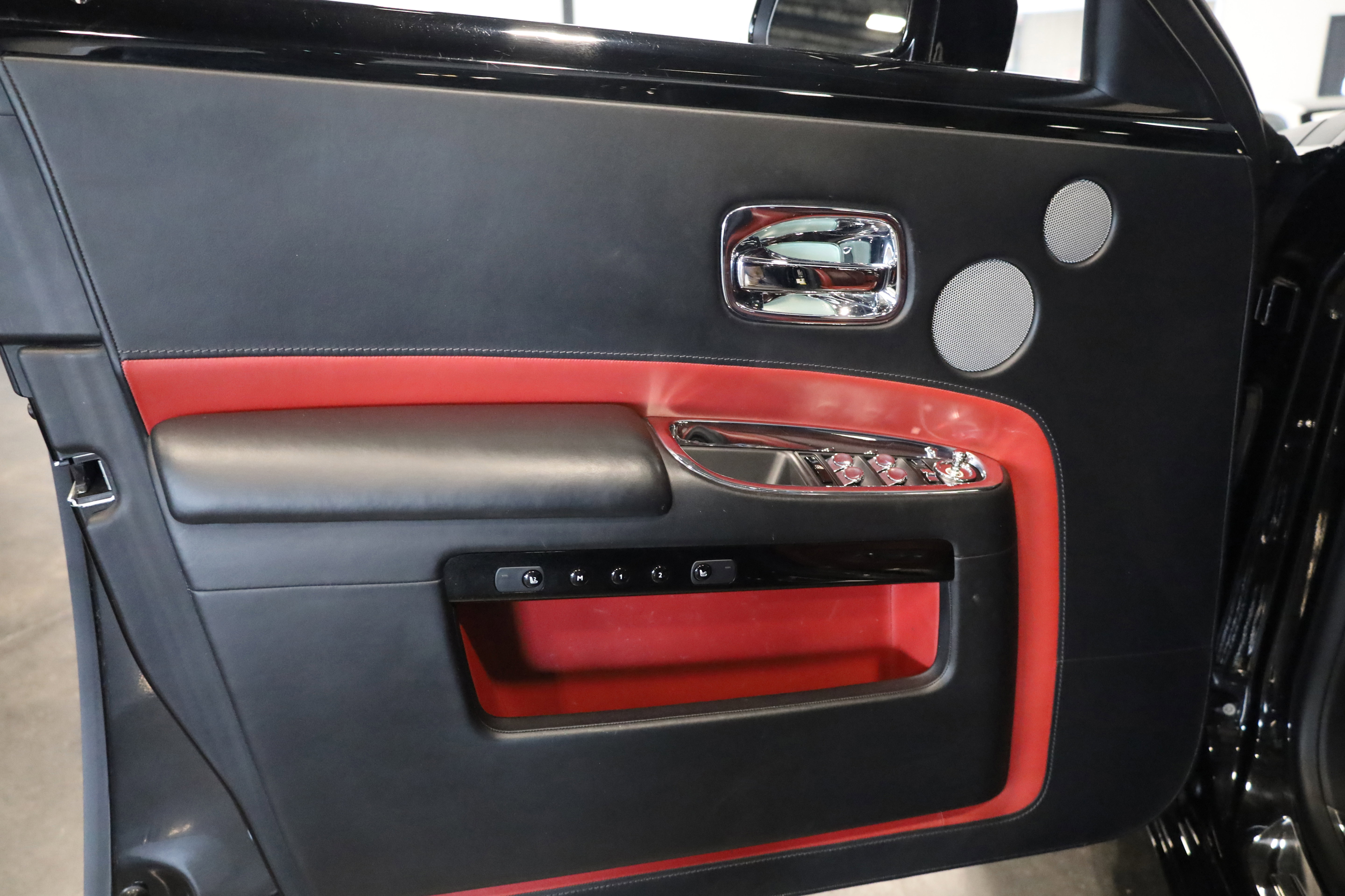 Used 2017 Rolls-Royce Ghost image 14