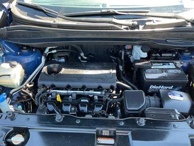 Used 2011 Hyundai Tucson Limited w/ Premium Pkg 3 FWD image 16