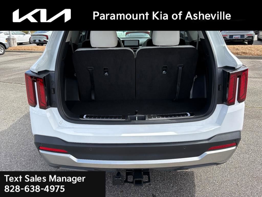 Certified 2025 Kia Sorento EX w/ Panoramic Sunroof Package image 29