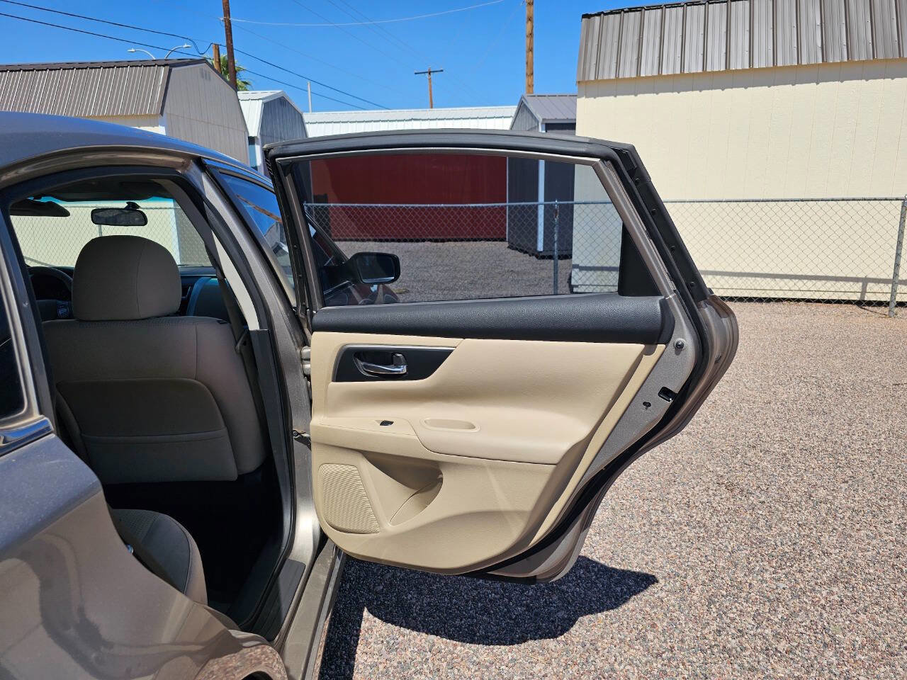 Used 2015 Nissan Altima 2.5 SV image 4