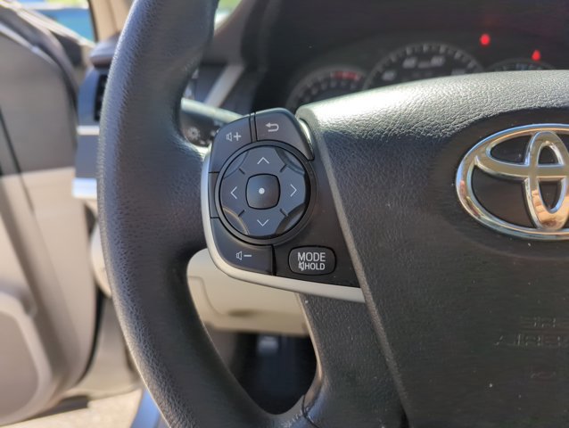 Used 2014 Toyota Camry LE image 15