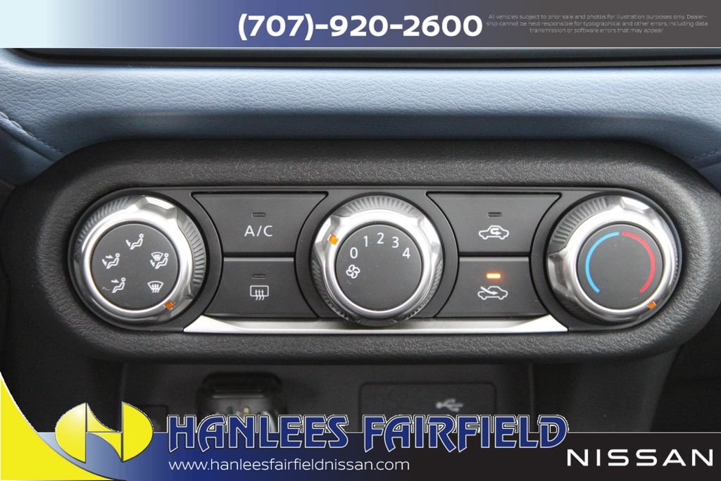 New 2025 Nissan Versa SV w/ Trunk Package FWD image 21