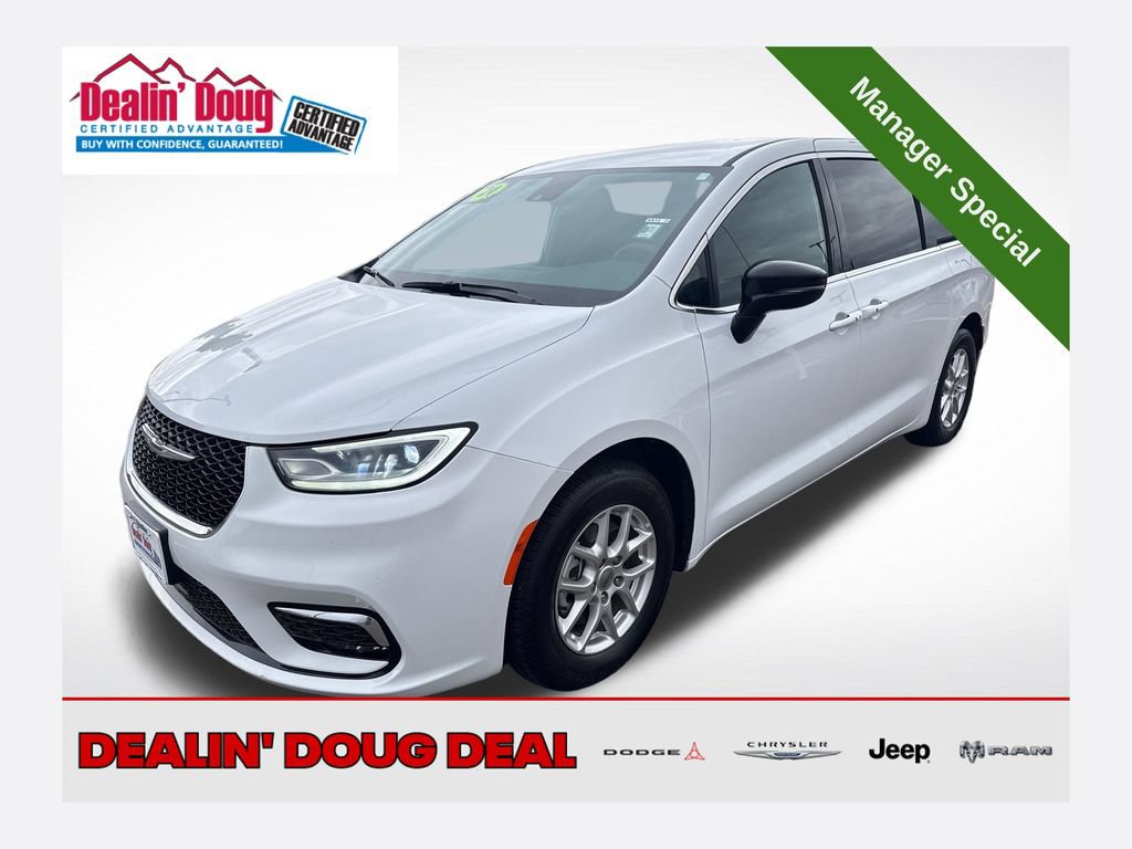 Used 2024 Chrysler Pacifica Touring FWD image 1