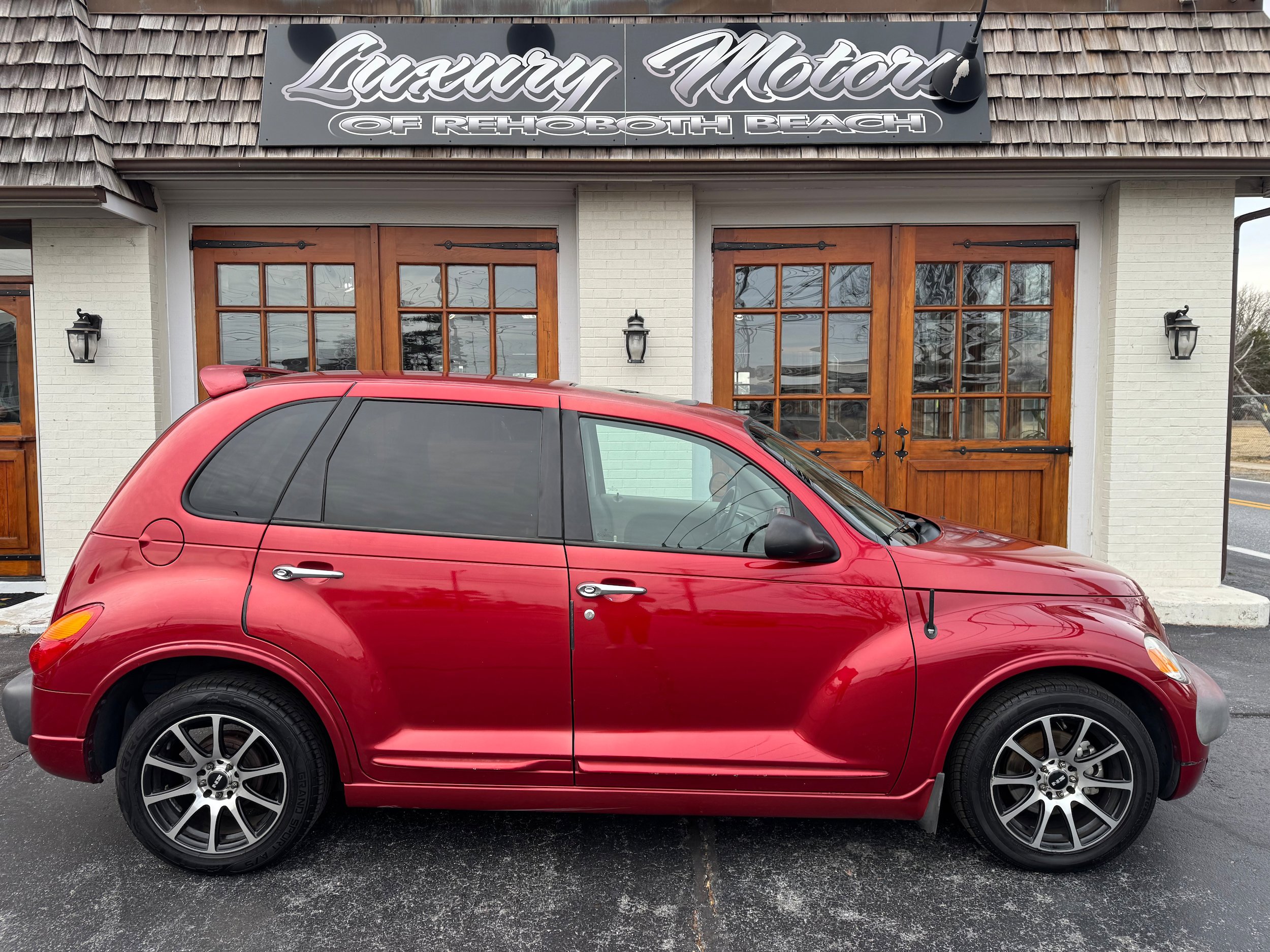 Used 2002 Chrysler PT Cruiser Limited image 1