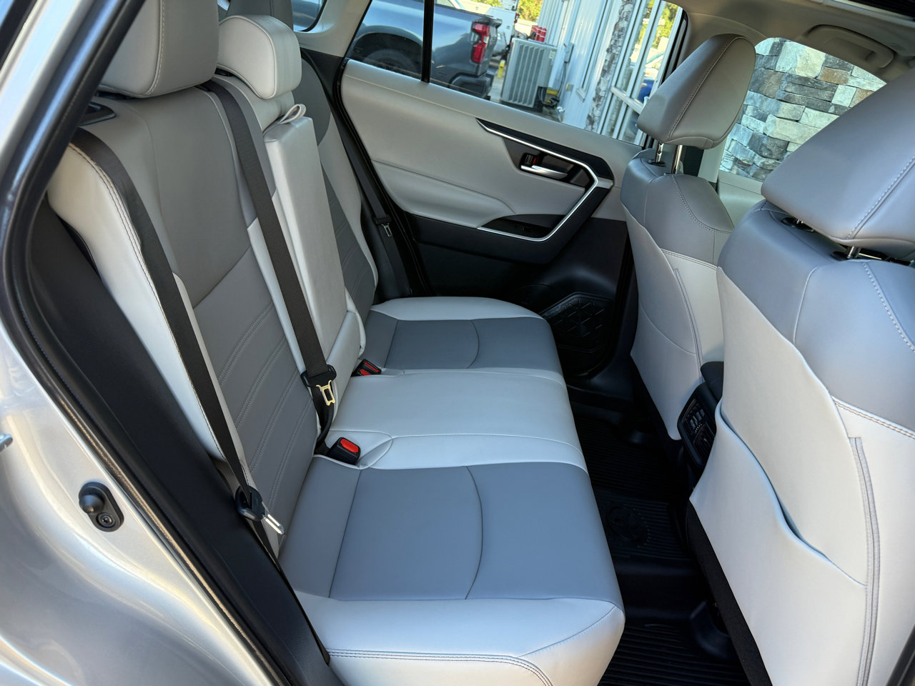 Used 2025 Toyota RAV4 XLE Premium w/ Weather Package image 17