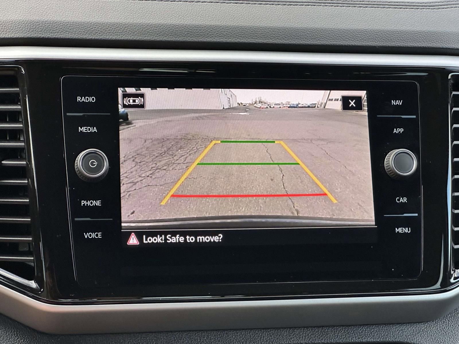 Used 2023 Volkswagen Atlas Cross Sport SEL image 19