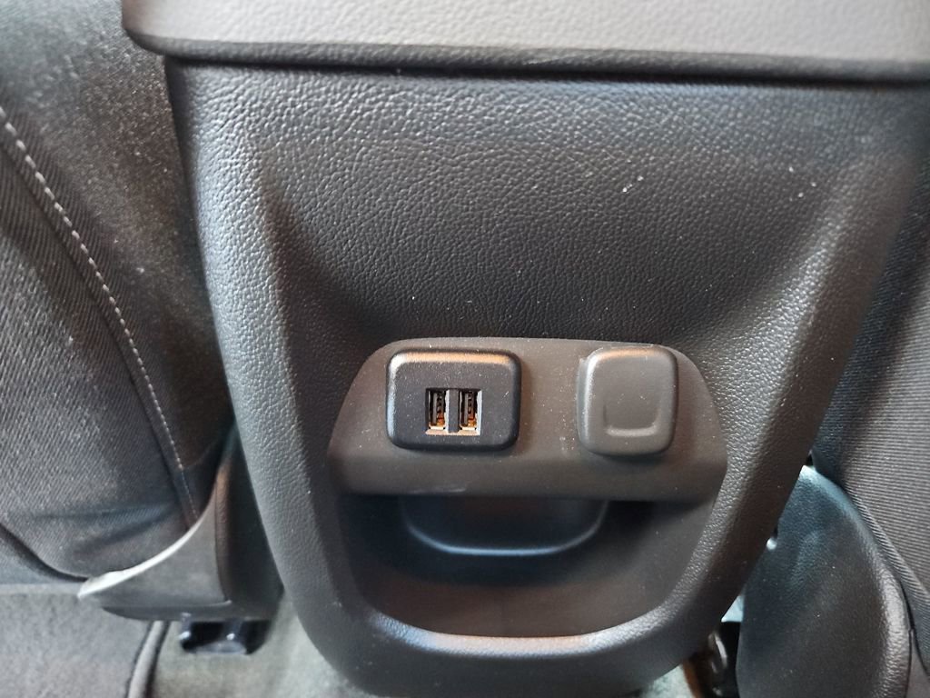 Used 2015 Chevrolet Colorado LT w/ LT Convenience Package image 28