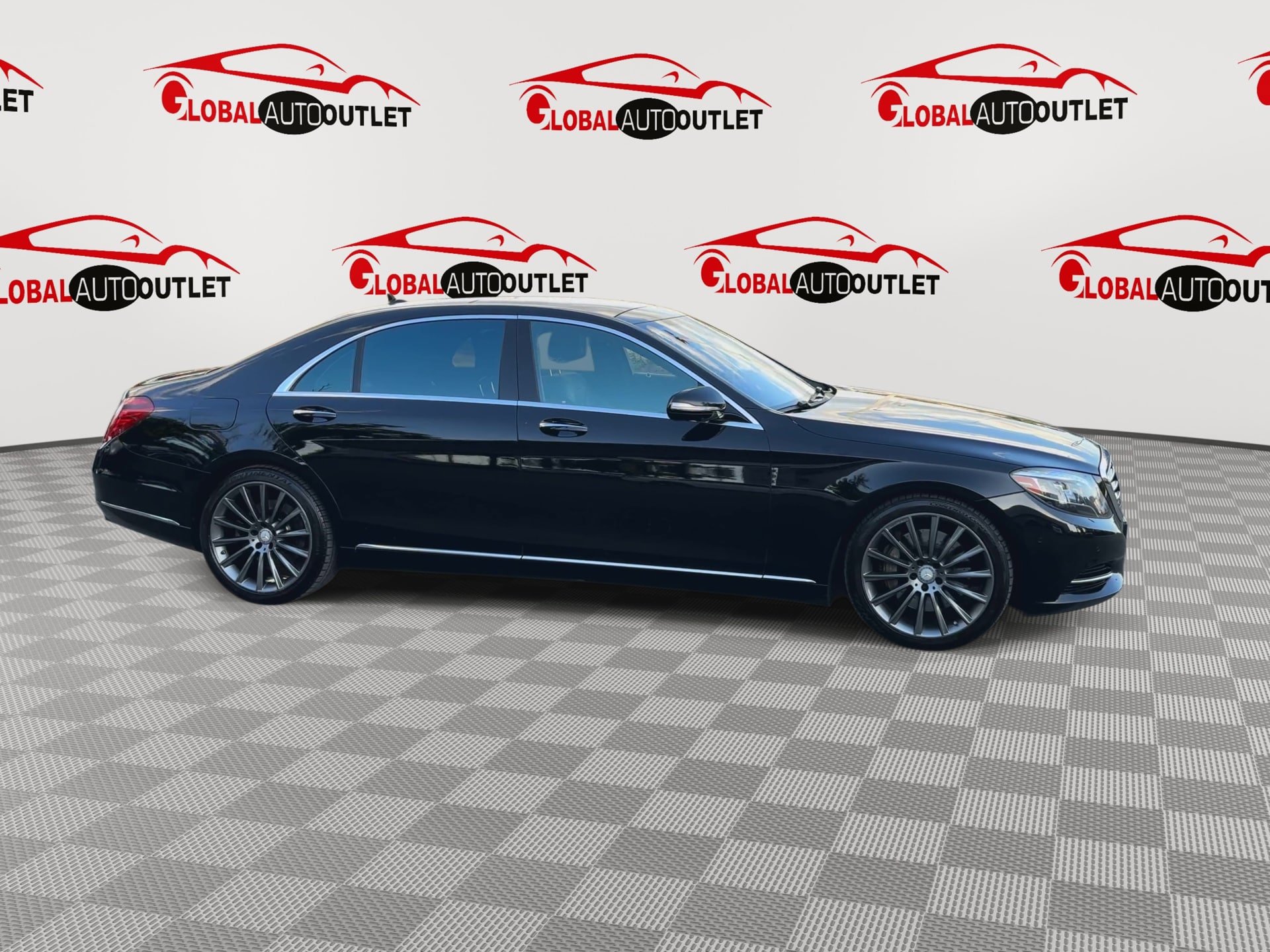 Used 2015 Mercedes-Benz S 550 4MATIC Sedan image 9