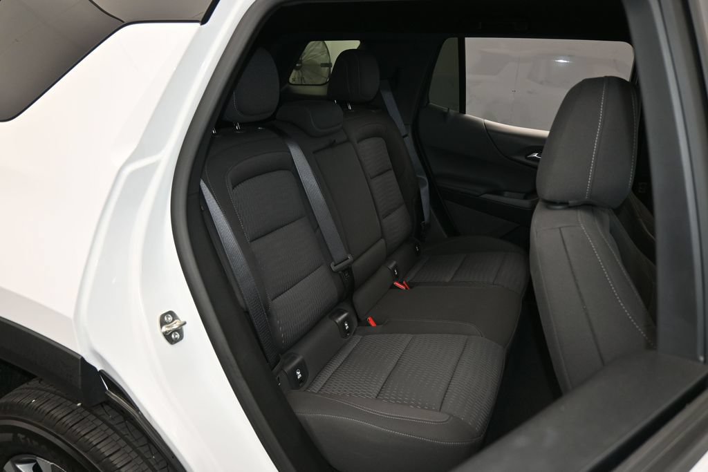 Used 2026 Chevrolet Equinox LT FWD image 33