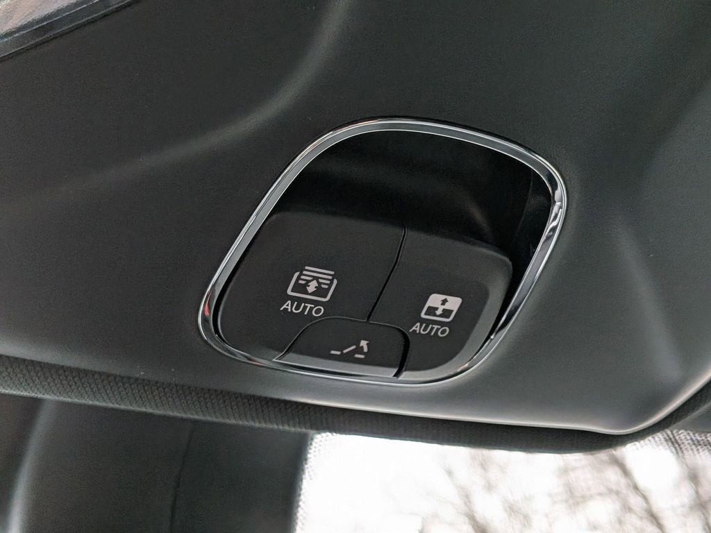 Certified 2022 Jeep Compass Altitude w/ Sun and Sound Group image 19