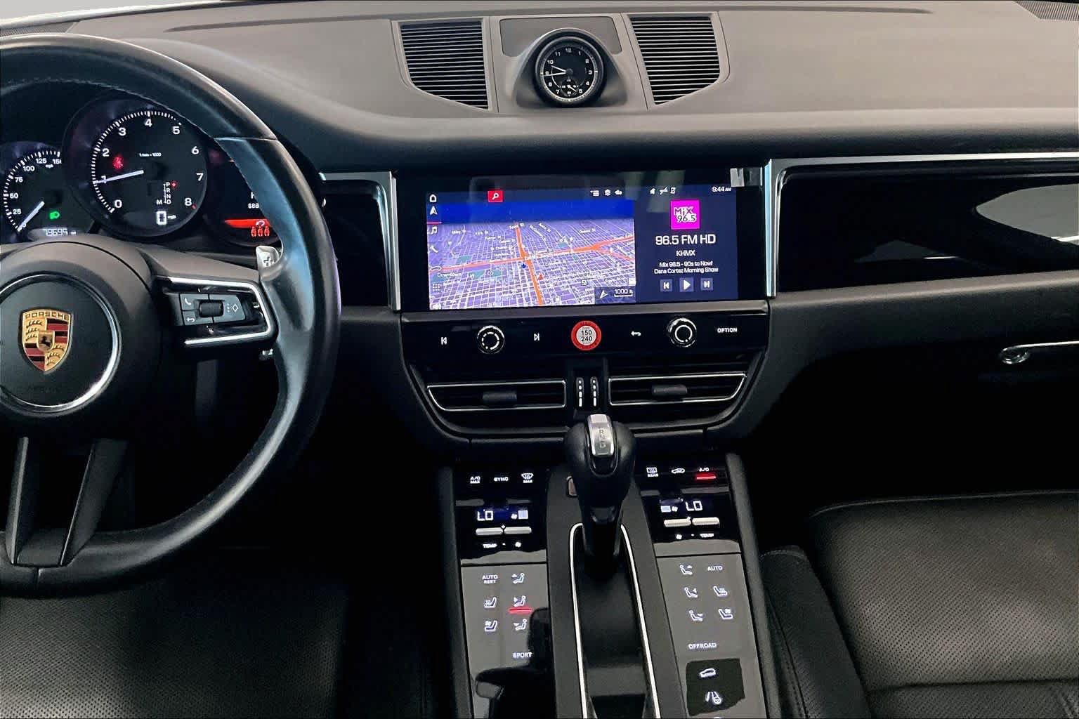 Used 2022 Porsche Macan AWD/4WD image 6