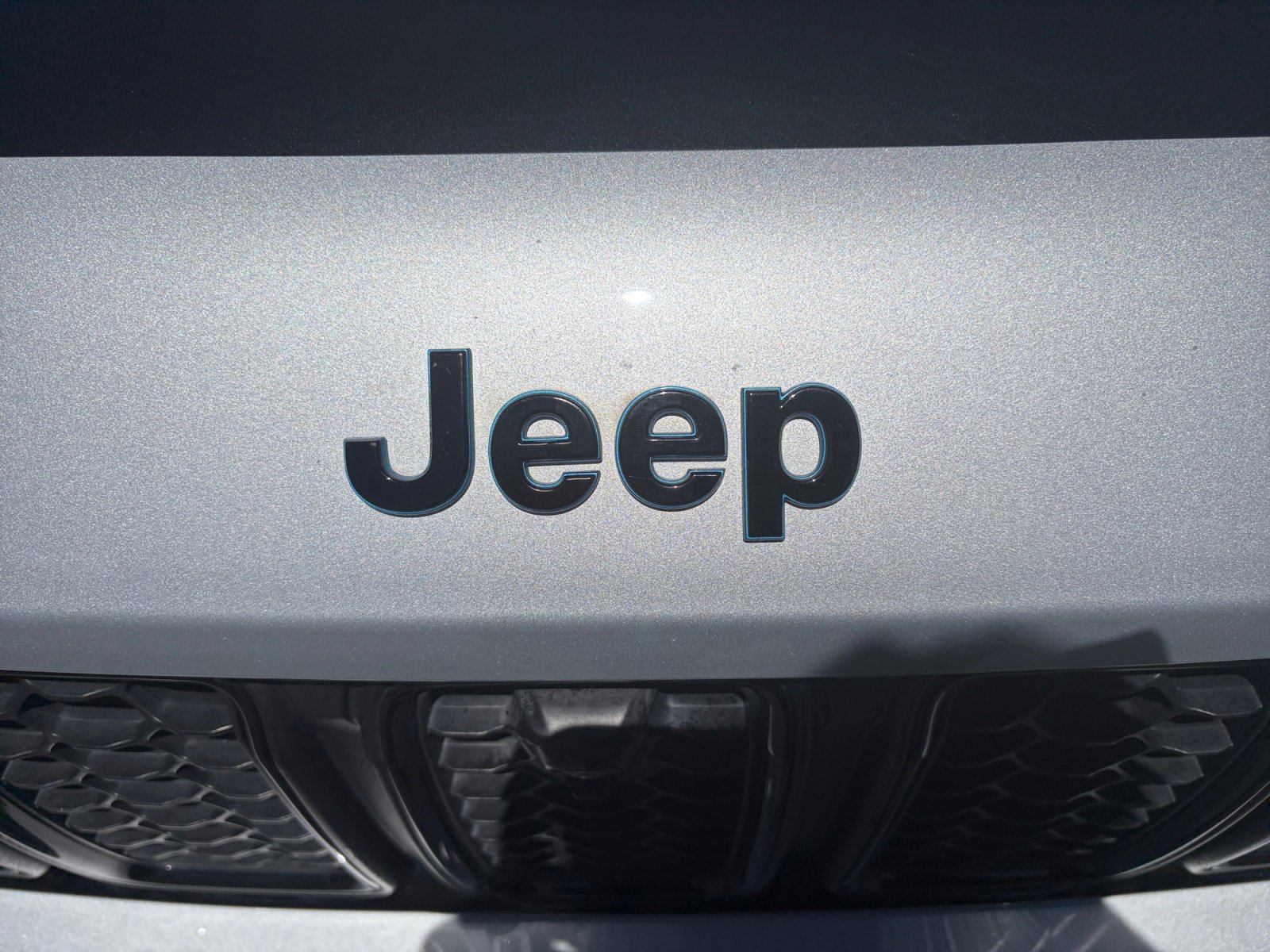 Used 2023 Jeep Grand Cherokee Trailhawk w/ Advanced Protech Group II AWD/4WD image 23