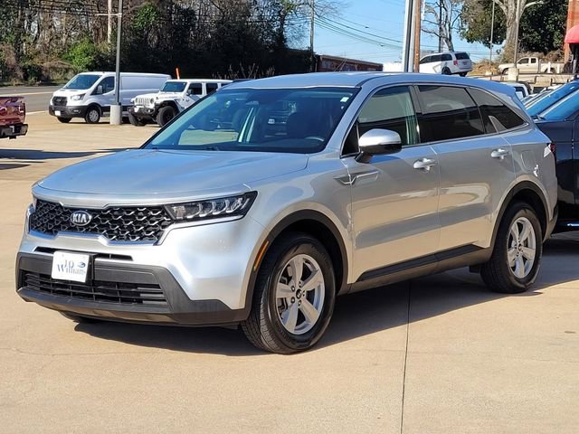 Used 2021 Kia Sorento LX image 3