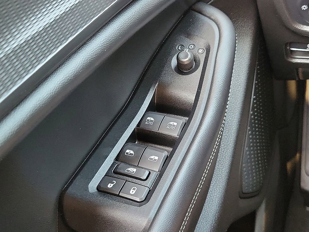 Used 2023 Jeep Grand Cherokee L Laredo image 14