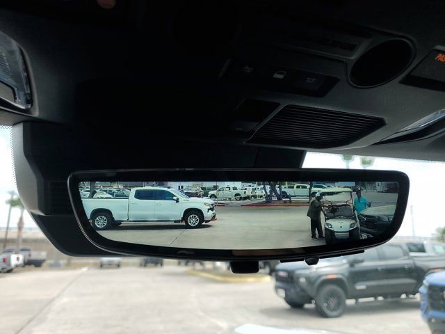 New 2026 GMC Hummer EV SUV w/ LPO, Roof Cross Rail Package AWD/4WD image 35