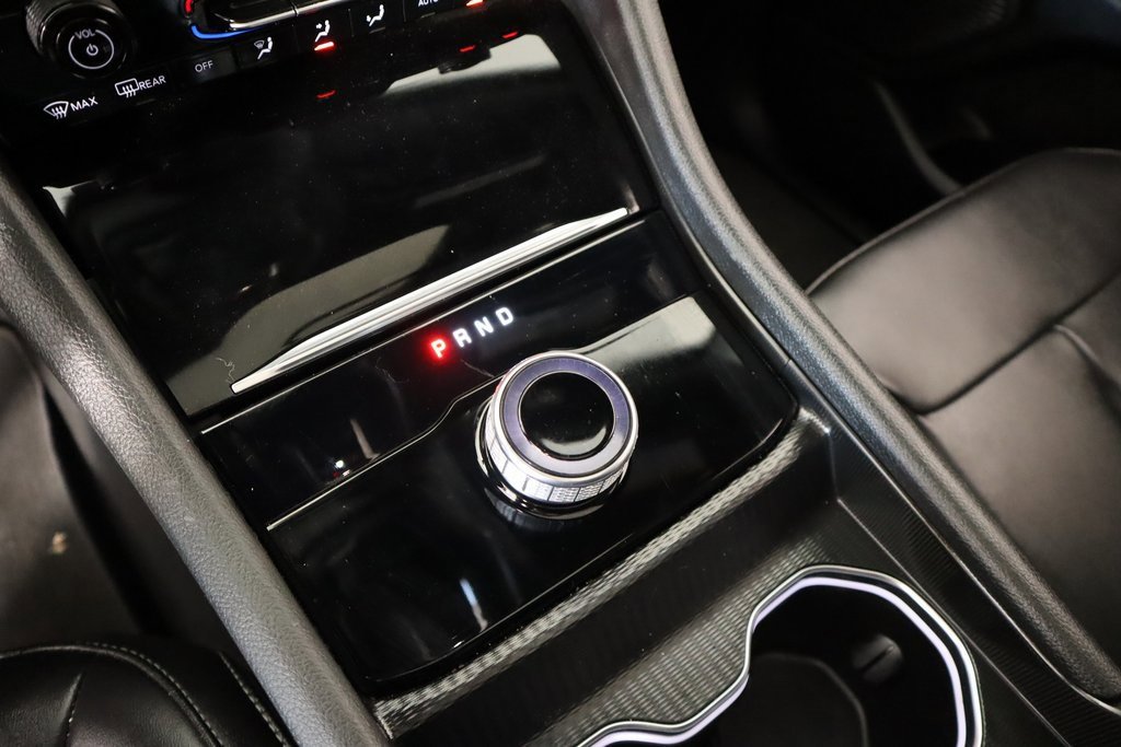 Used 2024 Jeep Grand Cherokee Limited w/ Black Appearance Package image 8