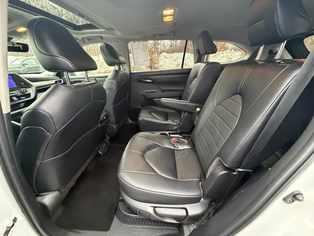 Used 2023 Toyota Highlander XLE image 23