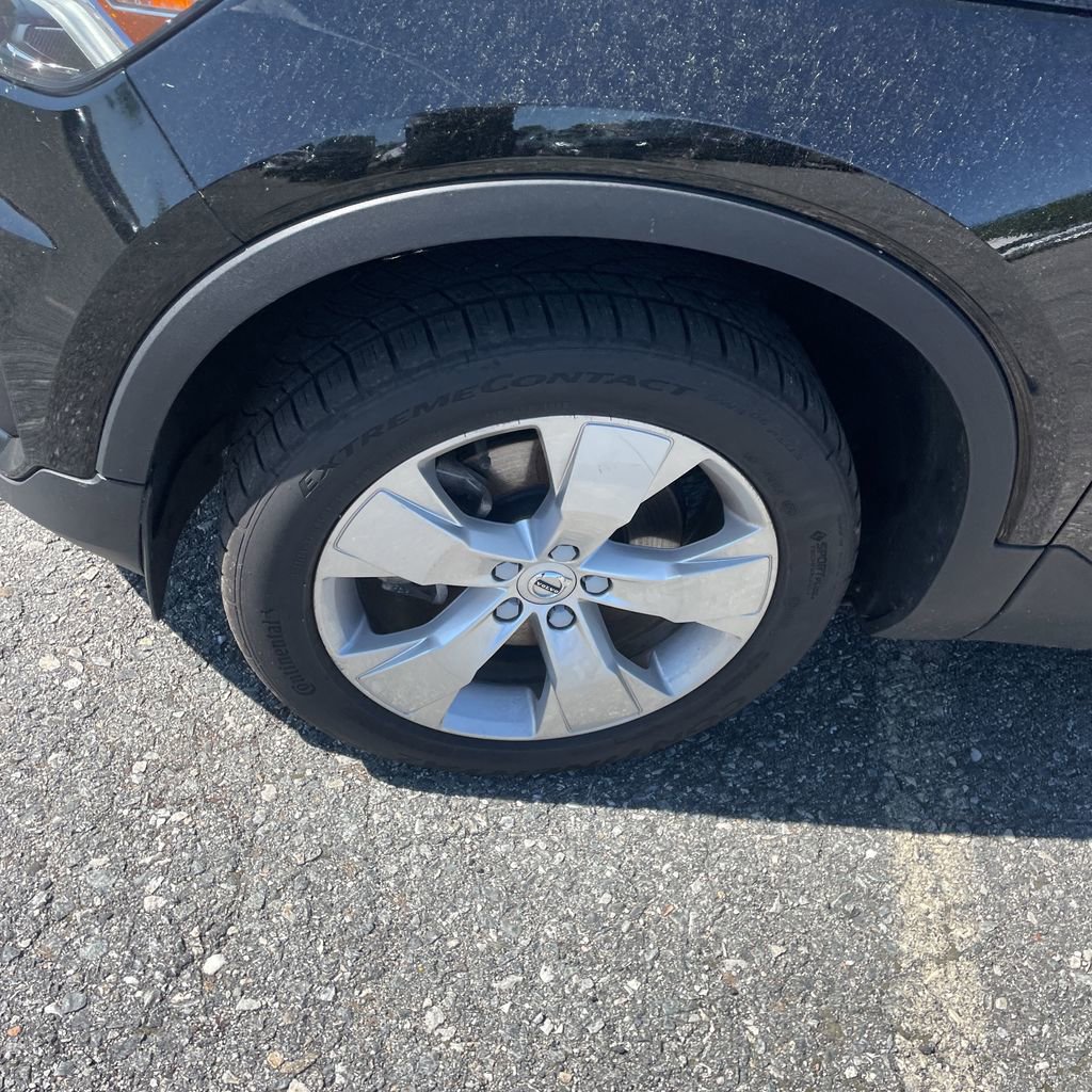 Used 2021 Volvo XC40 T5 Momentum AWD/4WD image 11