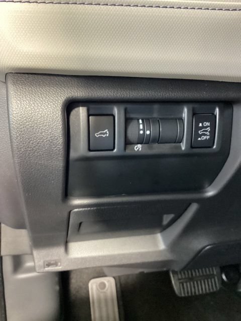 Used 2026 Subaru Forester Premium AWD/4WD image 18