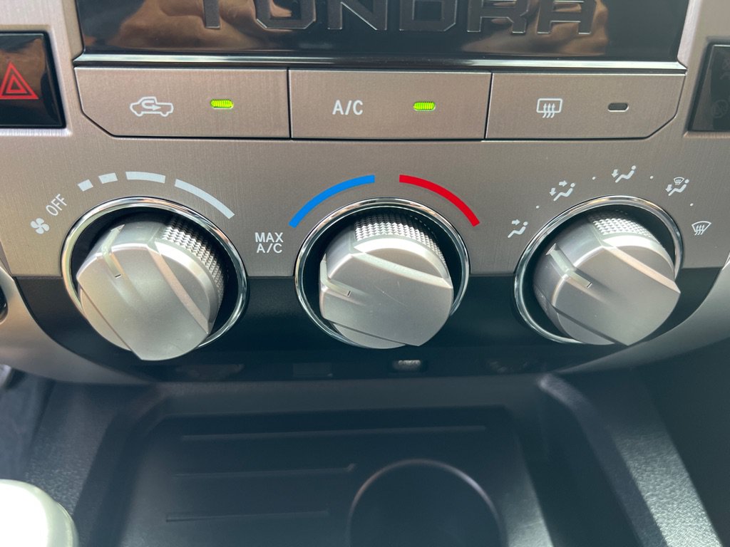 Used 2018 Toyota Tundra SR5 w/ SR5 Upgrade Package AWD/4WD image 18
