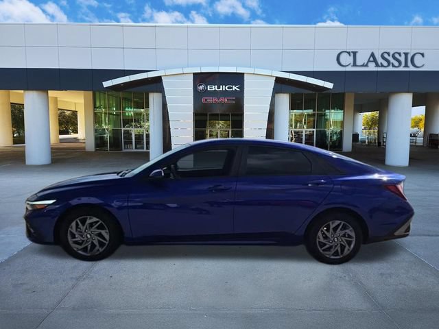 Used 2024 Hyundai Elantra SEL FWD image 5