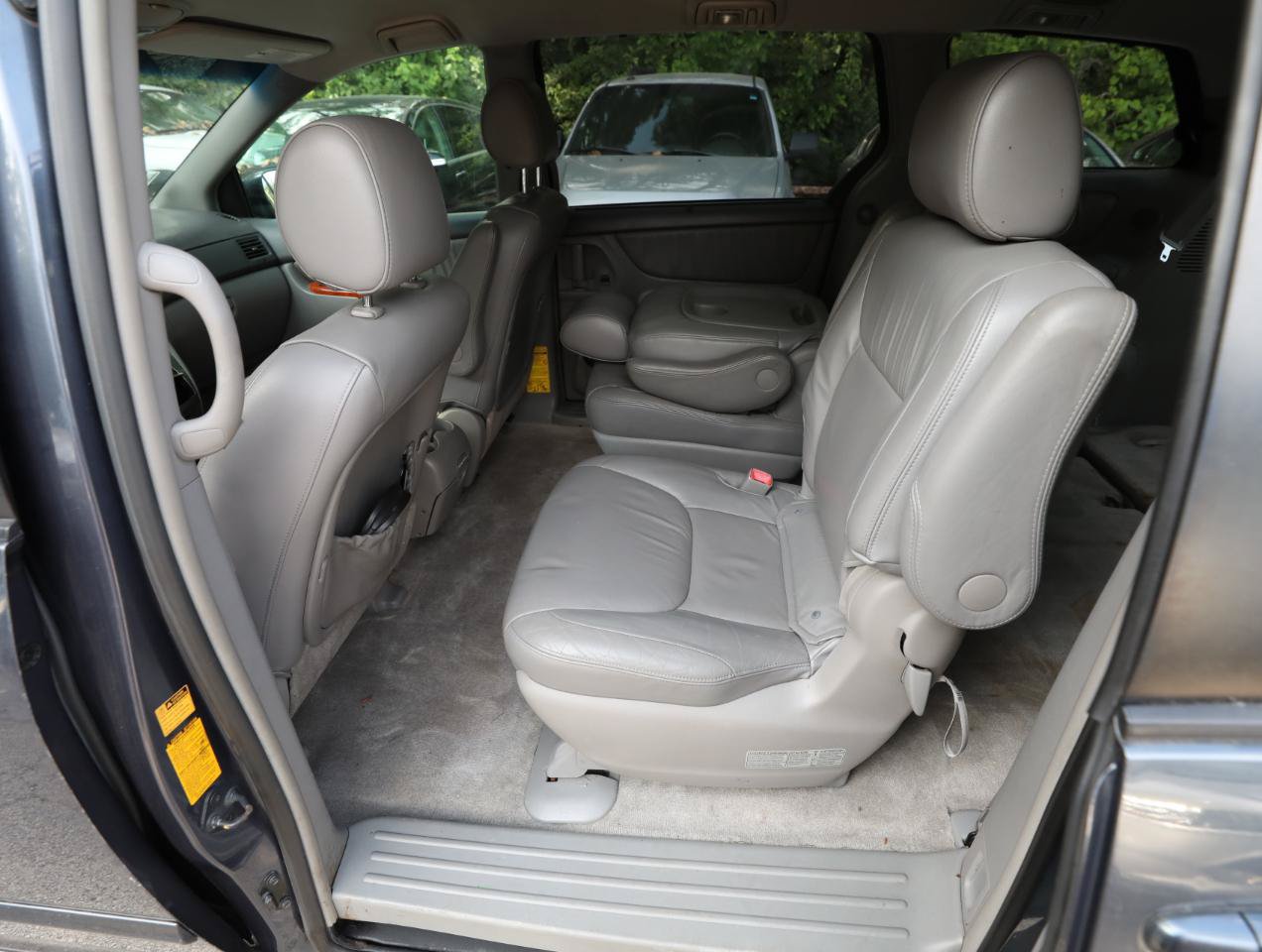 Used 2006 Toyota Sienna XLE w/ XLE Pkg 4 FWD image 14