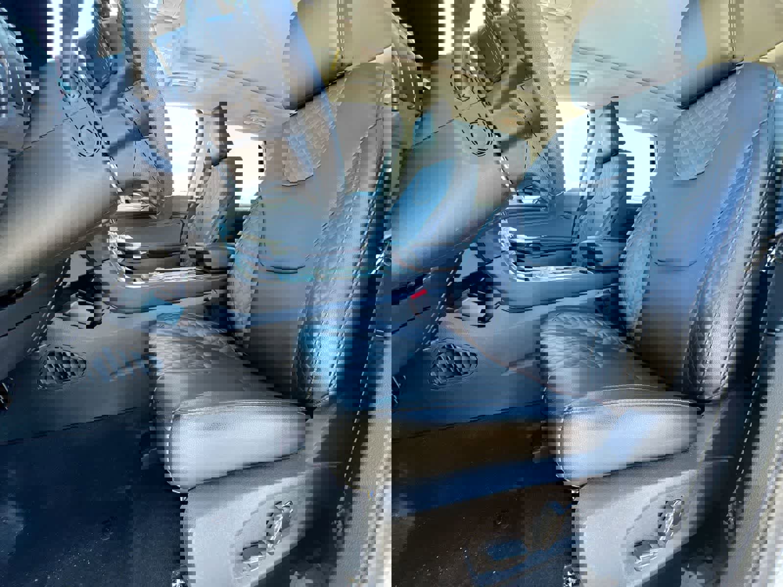 Used 2024 Ford Edge Titanium w/ Equipment Group 301A image 16