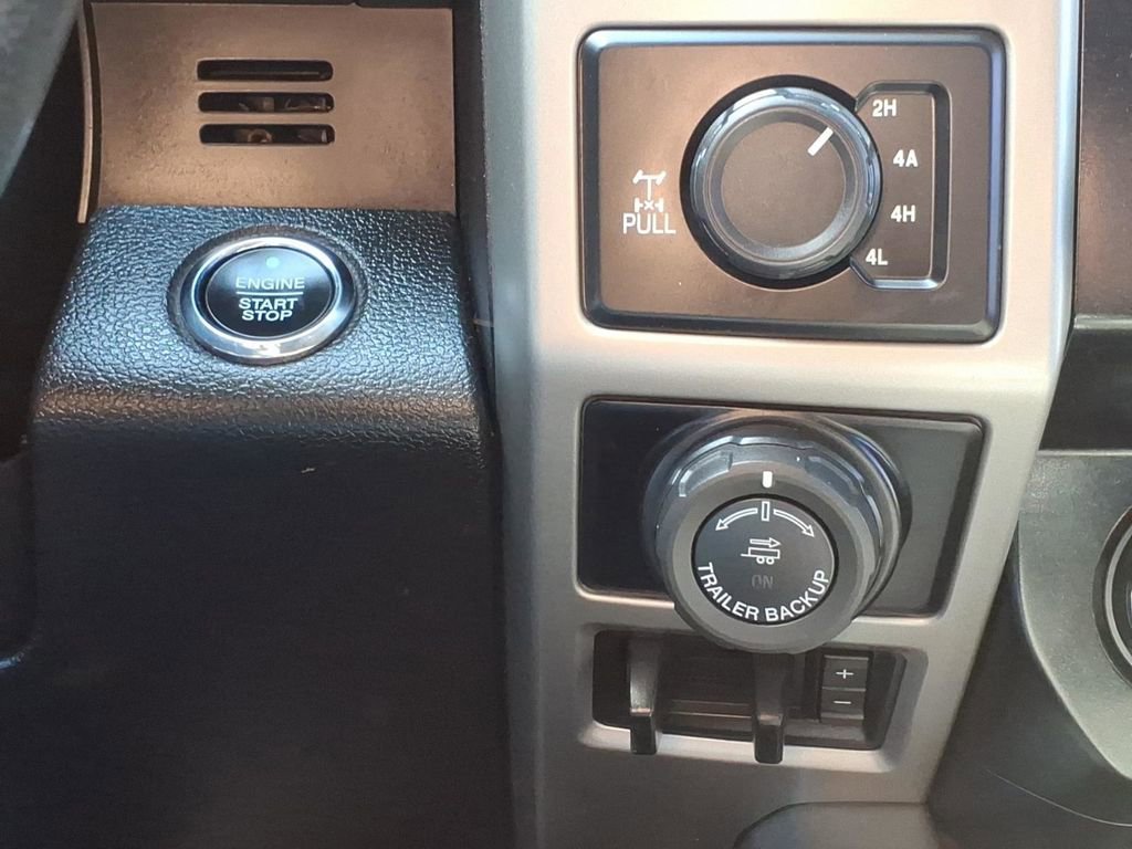 Used 2017 Ford F150 Lariat AWD/4WD image 22