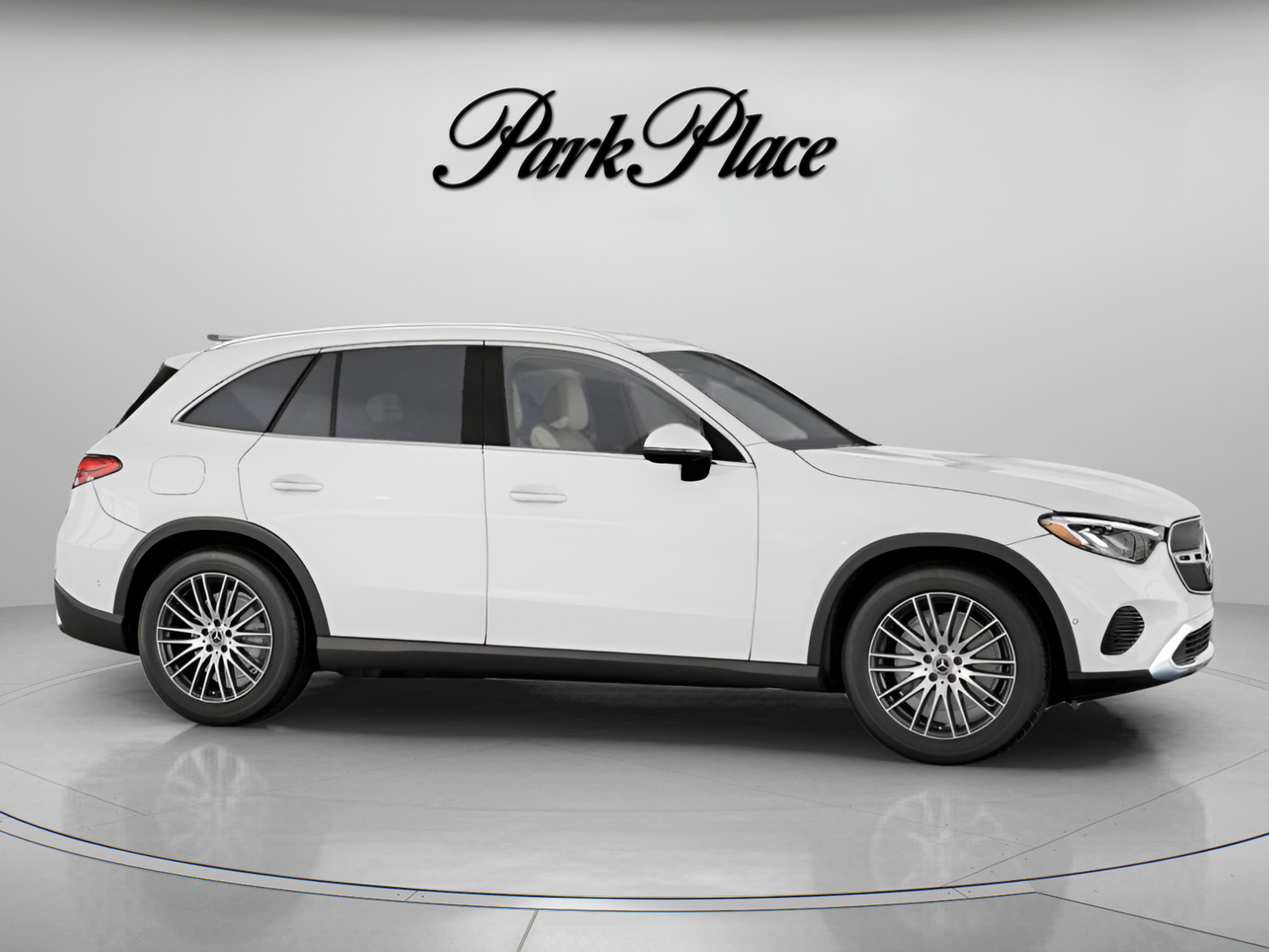 Used 2026 Mercedes-Benz GLC 300 image 29