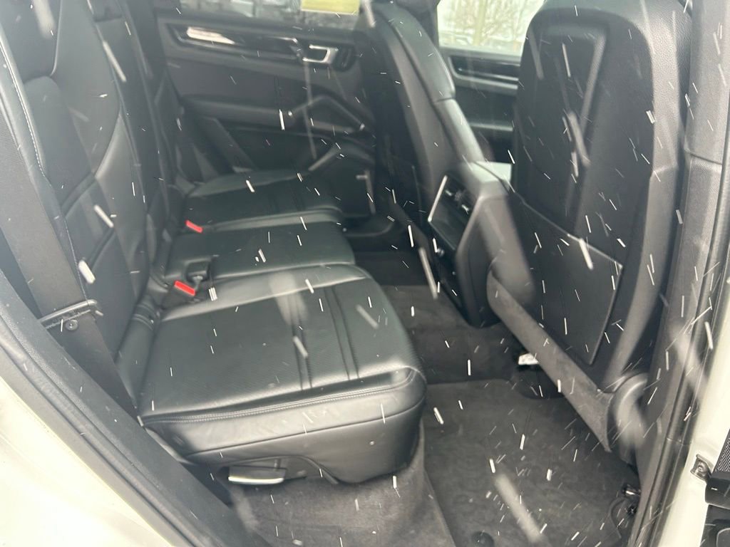 Used 2021 Porsche Cayenne E-Hybrid image 29