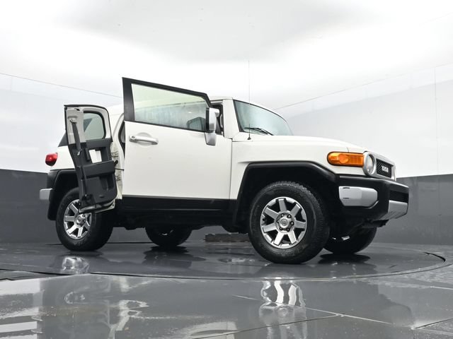 Used 2014 Toyota FJ Cruiser 4WD w/ Upgrade Package image 30