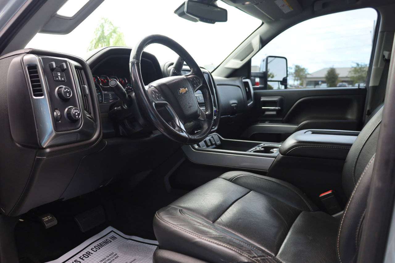 Used 2019 Chevrolet Silverado 2500 LTZ w/ Duramax Plus Package image 8