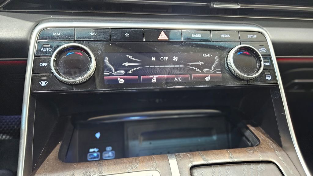 Used 2024 Genesis GV80 2.5T image 36