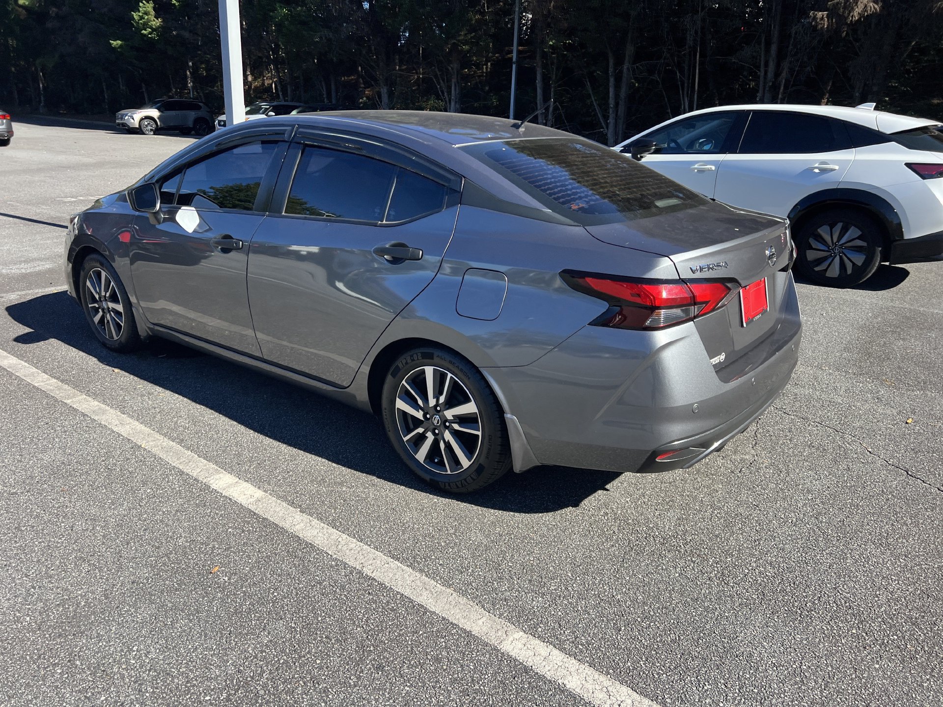 Used 2020 Nissan Versa S FWD image 2