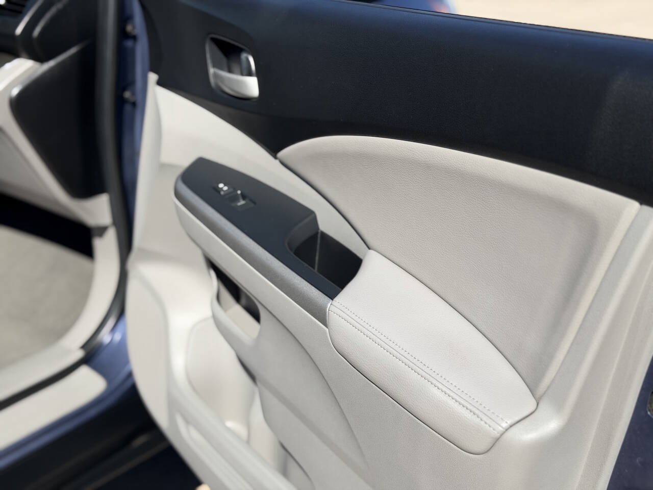 Used 2013 Honda CR-V EX-L image 19