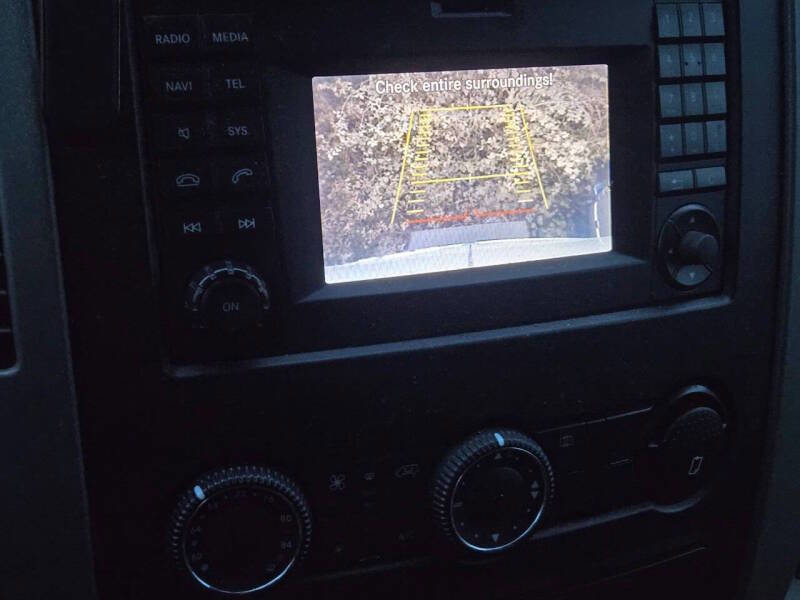 Used 2017 Mercedes-Benz Sprinter 3500 image 19