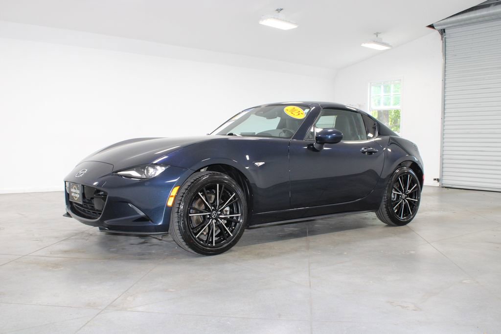 Used 2025 MAZDA MX-5 Miata RF Grand Touring RWD image 4