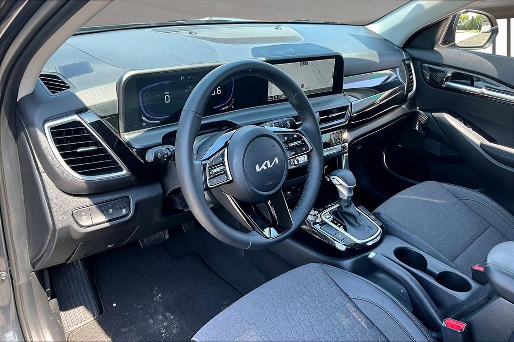 Used 2026 Kia Seltos S FWD image 16