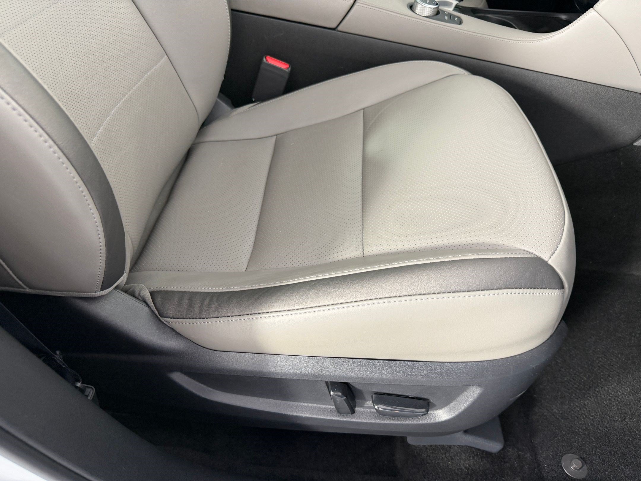 Used 2023 INFINITI QX50 Luxe FWD image 34