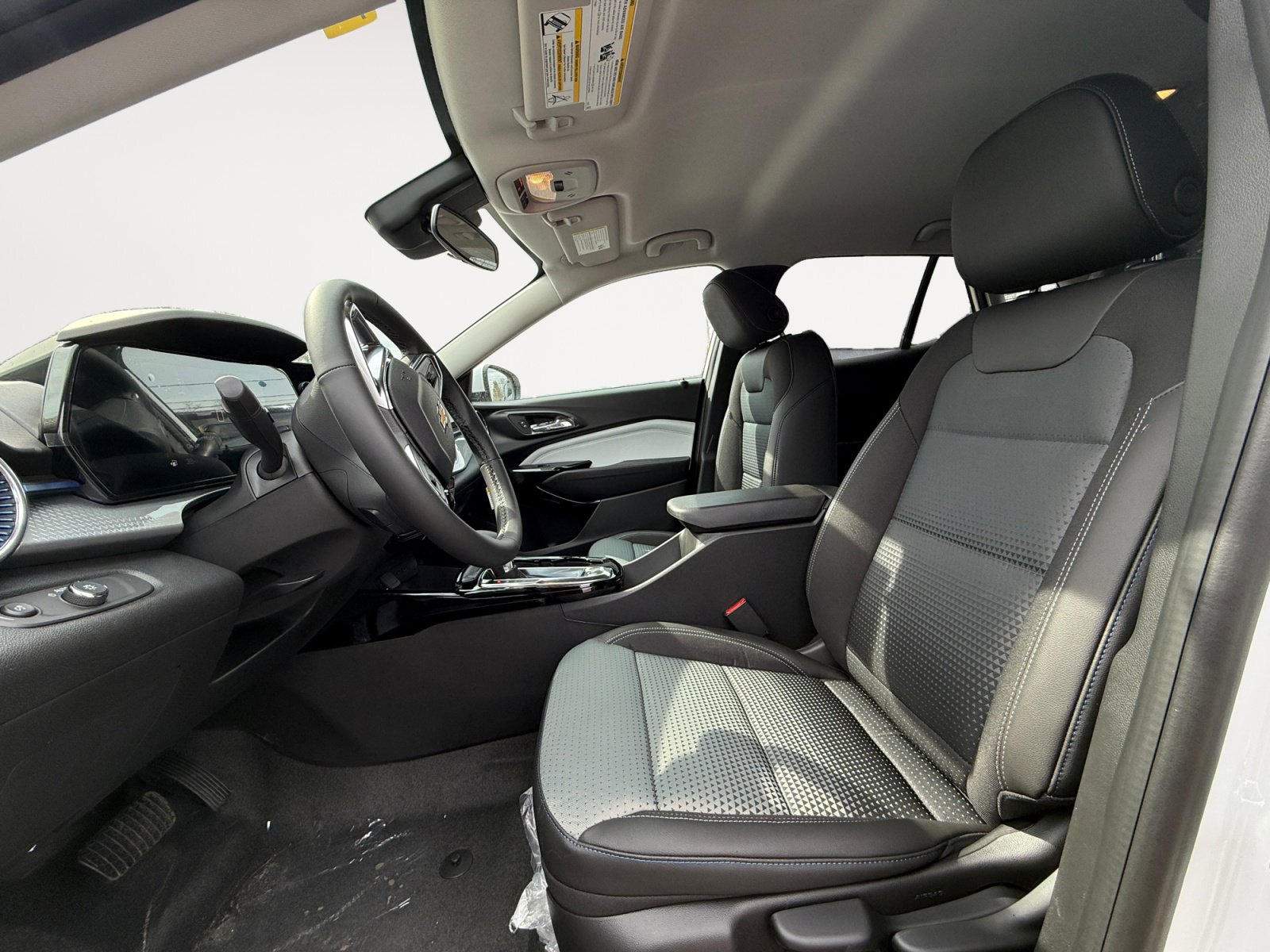 New 2026 Chevrolet Trax LT w/ Driver Confidence Package FWD image 9